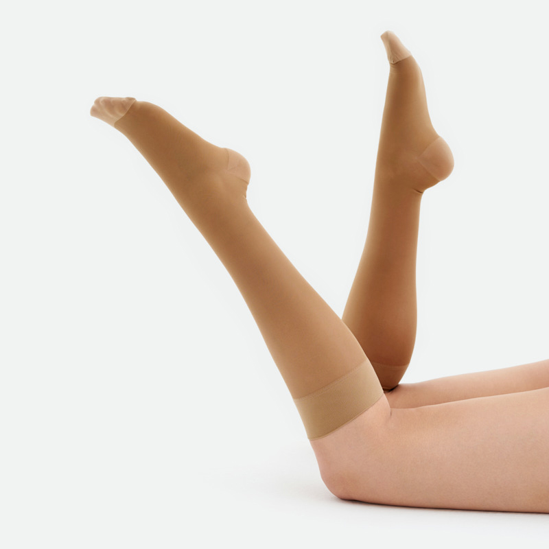 Компрессионные гольфы 1С104 VENOTEKS, 1 класс купить в OrtoMir24